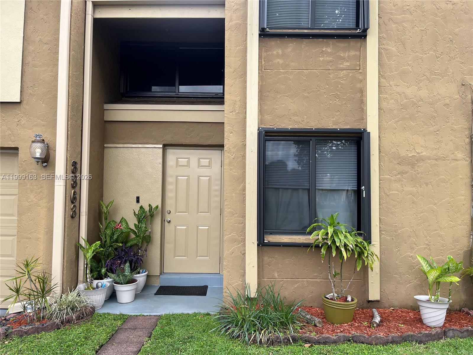Well maintained Missionwood Condo, Two bedroom, corner unit, One car garage, Onsite management office, Club house, Community pool, Tennis and Kids play ground. Maintenance fee includes exterior repairs, insurance policy and flood insurance. Centrally located to schools, shopping and major highways. Association approval is required. Please call listing agent for appointment.