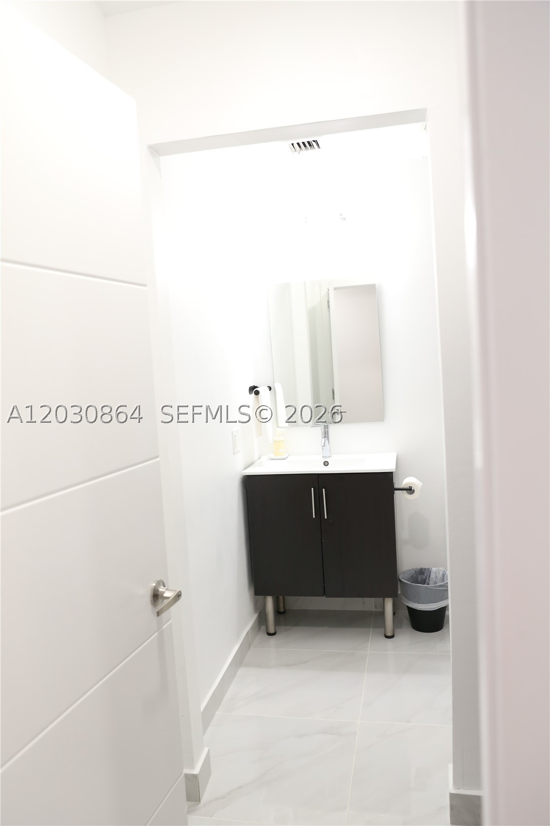 PARADISE GARDENS - Residential Lease