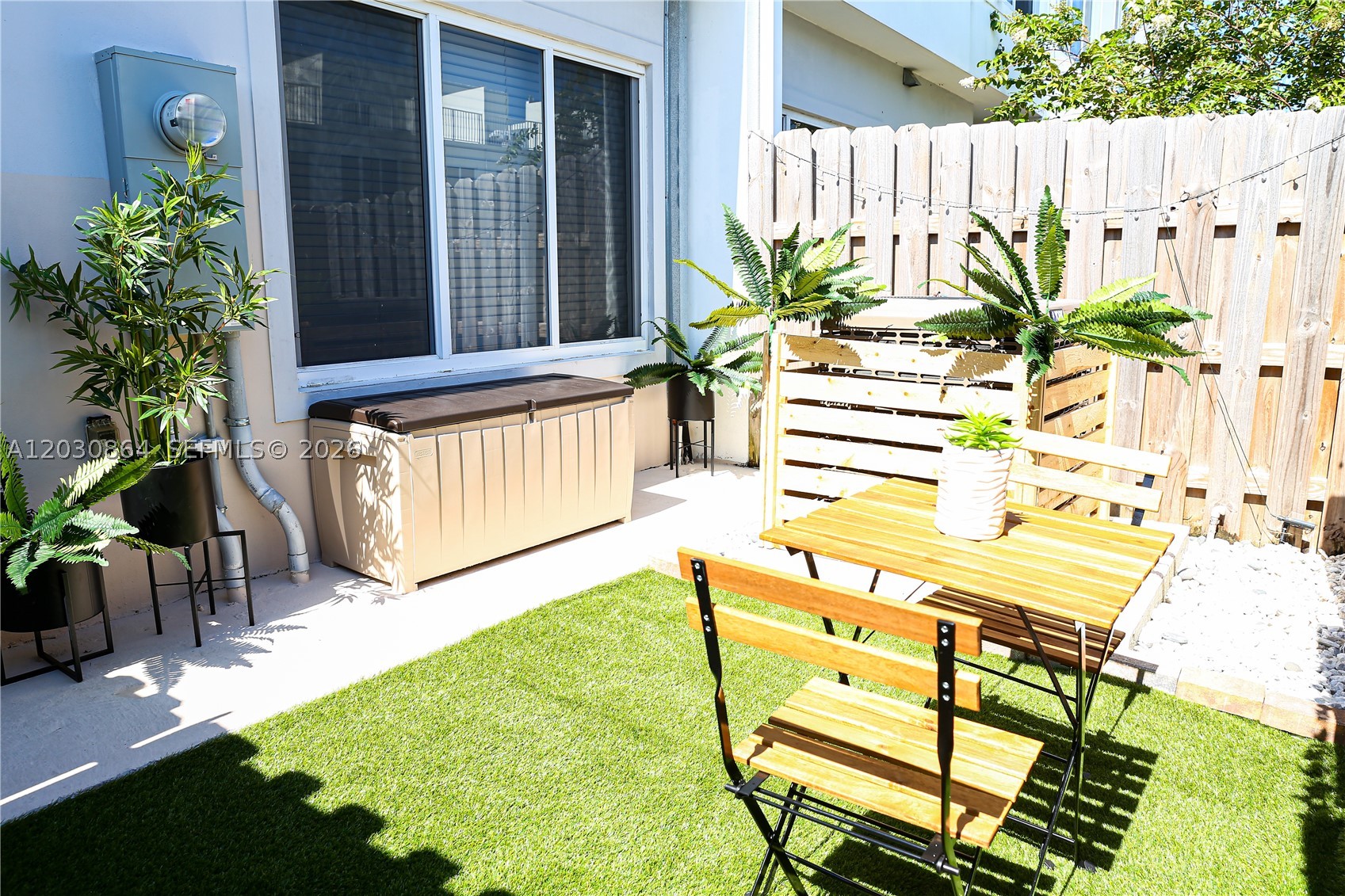 PARADISE GARDENS - Residential Lease