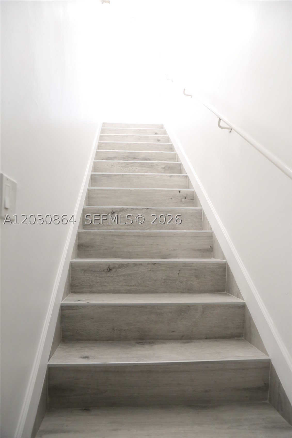 PARADISE GARDENS - Residential Lease