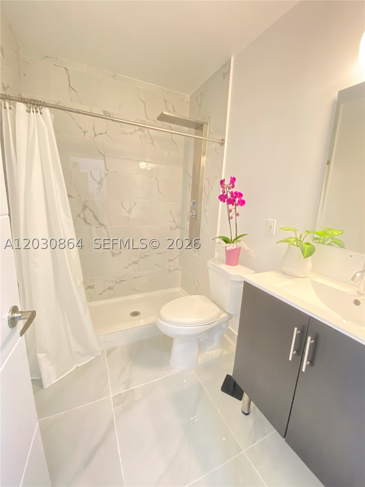 PARADISE GARDENS - Residential Lease