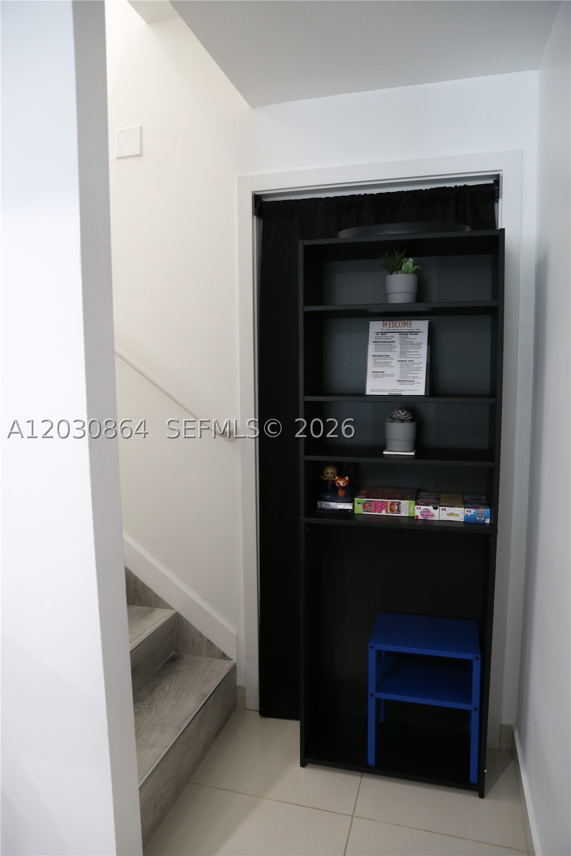 PARADISE GARDENS - Residential Lease