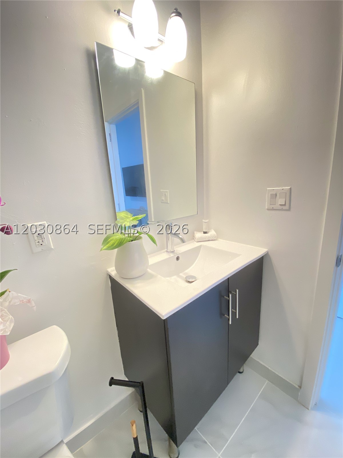 PARADISE GARDENS - Residential Lease