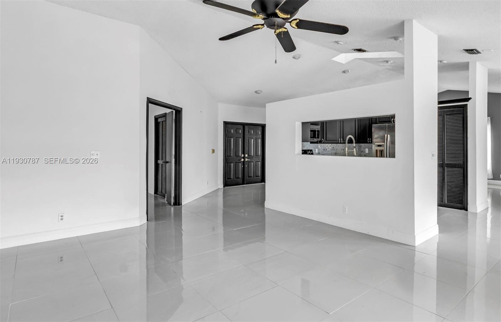 CORAL SPRINGS COUNTRY CLU - Residential