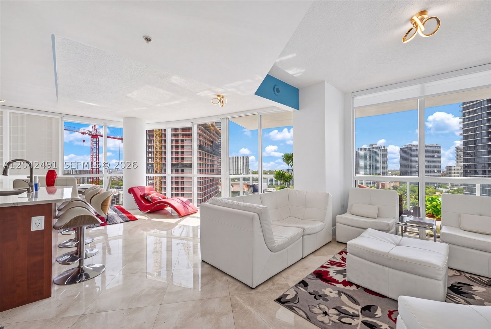 PLATINUM CONDO - Residential