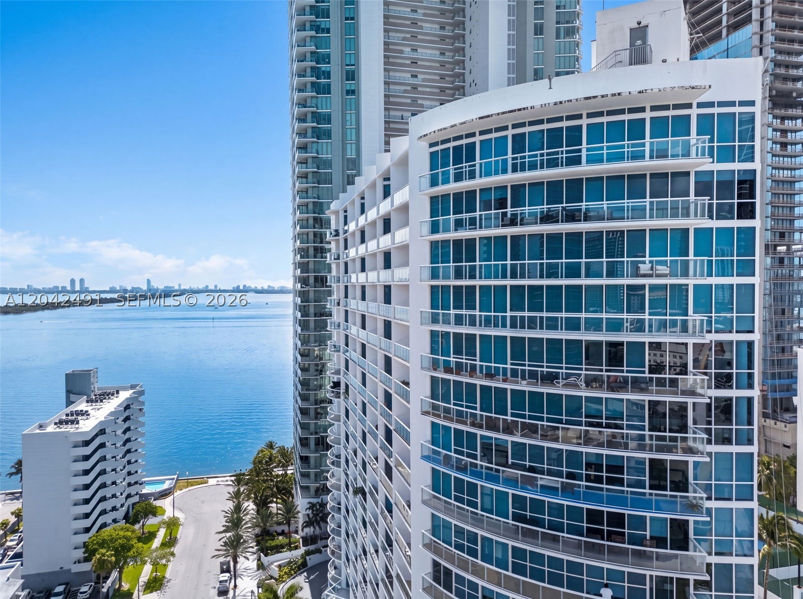 PLATINUM CONDO - Residential