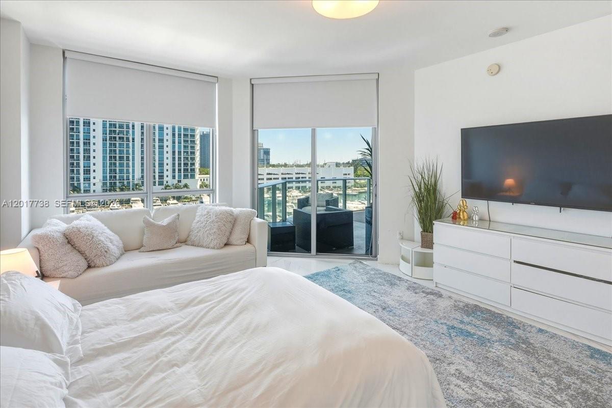 MARINA PALMS RESIDENCES N - Residential