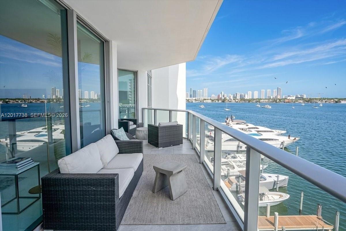 MARINA PALMS RESIDENCES N - Residential