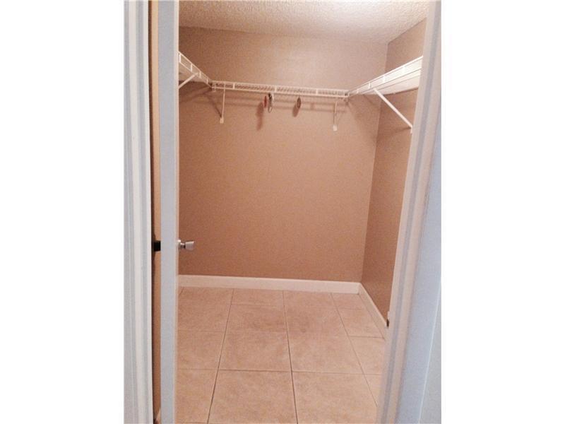 BISCAYNE BEACH CLUB CONDO - Residential Lease