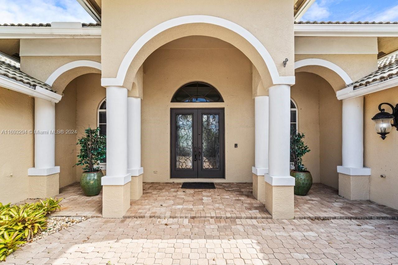 PARADISE PORT - Residential