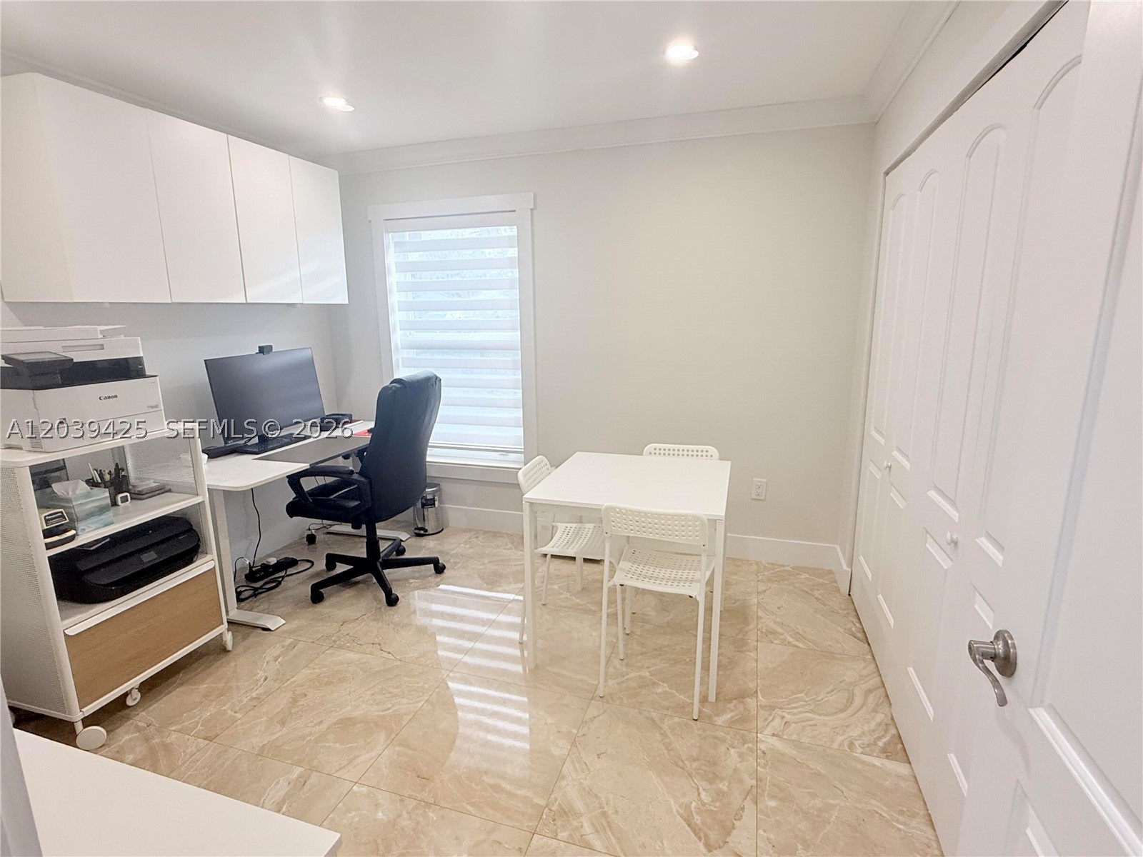 COUNTRY LAKE MANORS SEC 3 - Residential