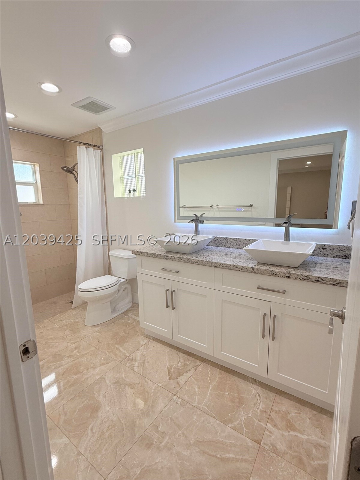 COUNTRY LAKE MANORS SEC 3 - Residential
