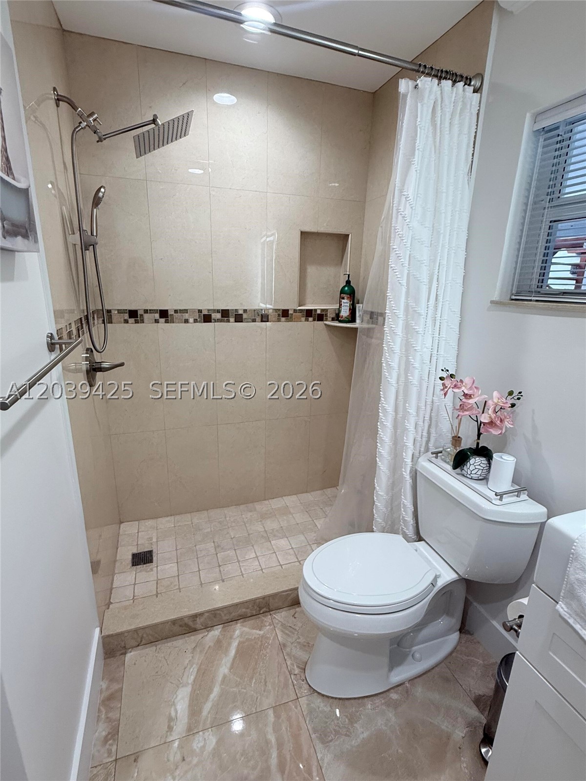 COUNTRY LAKE MANORS SEC 3 - Residential