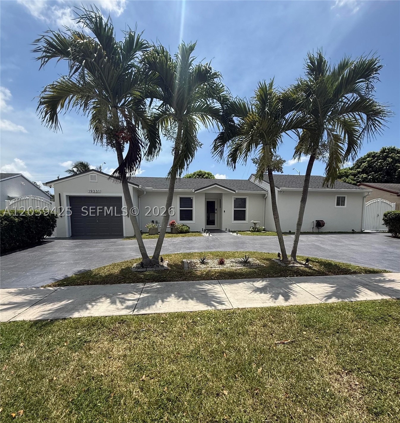 COUNTRY LAKE MANORS SEC 3 - Residential