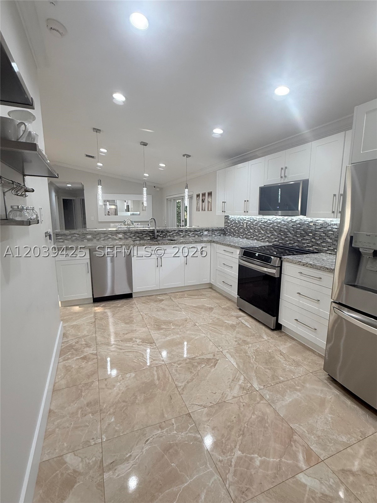COUNTRY LAKE MANORS SEC 3 - Residential