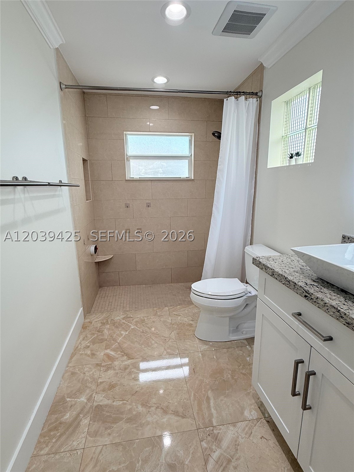 COUNTRY LAKE MANORS SEC 3 - Residential