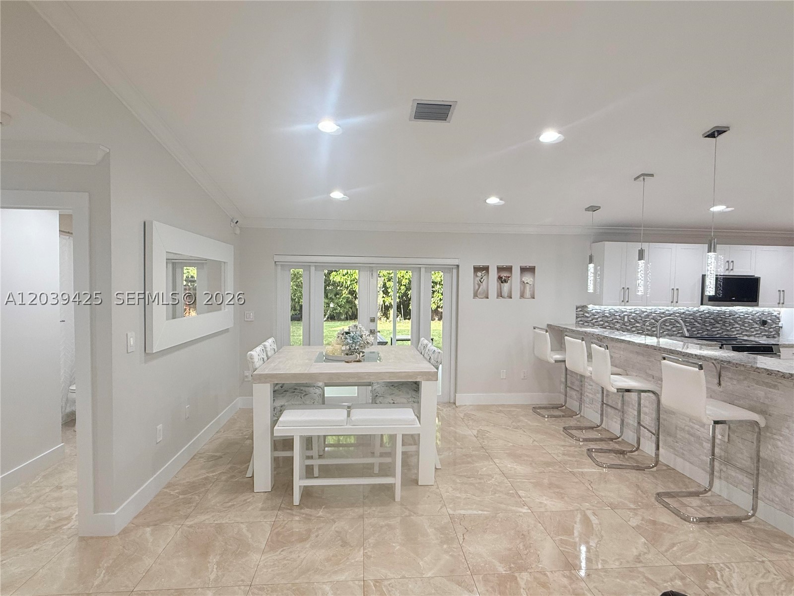 COUNTRY LAKE MANORS SEC 3 - Residential