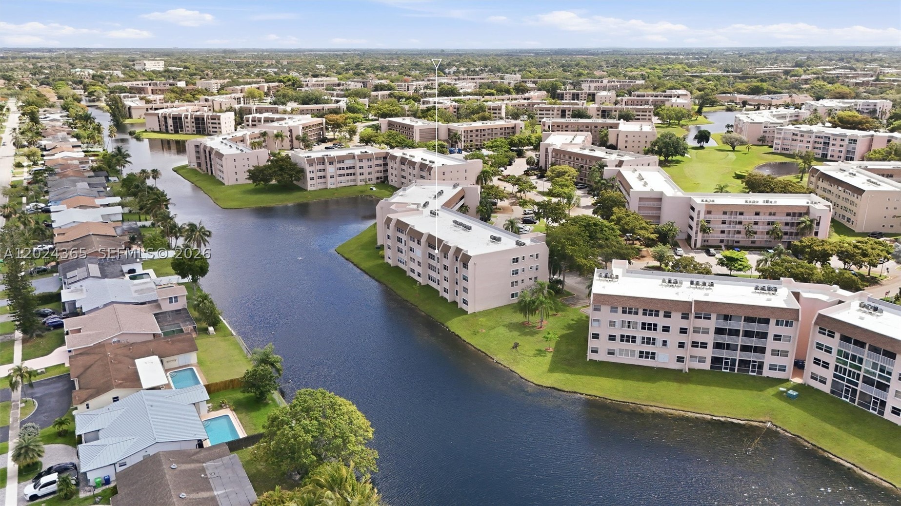 SUNRISE LAKES 211 CONDO - Residential