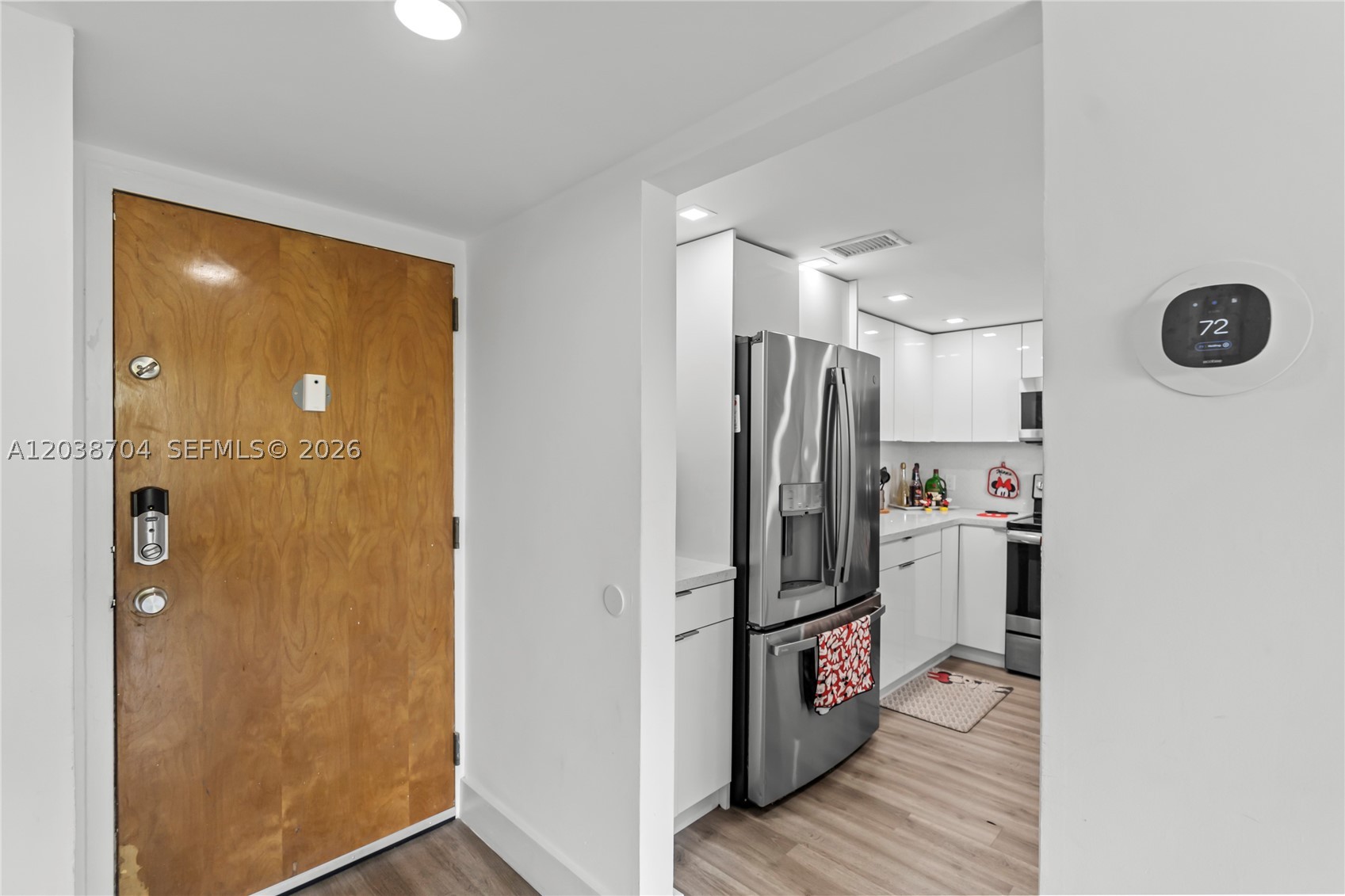 INTERNATIONAL TOWERS COND - Residential