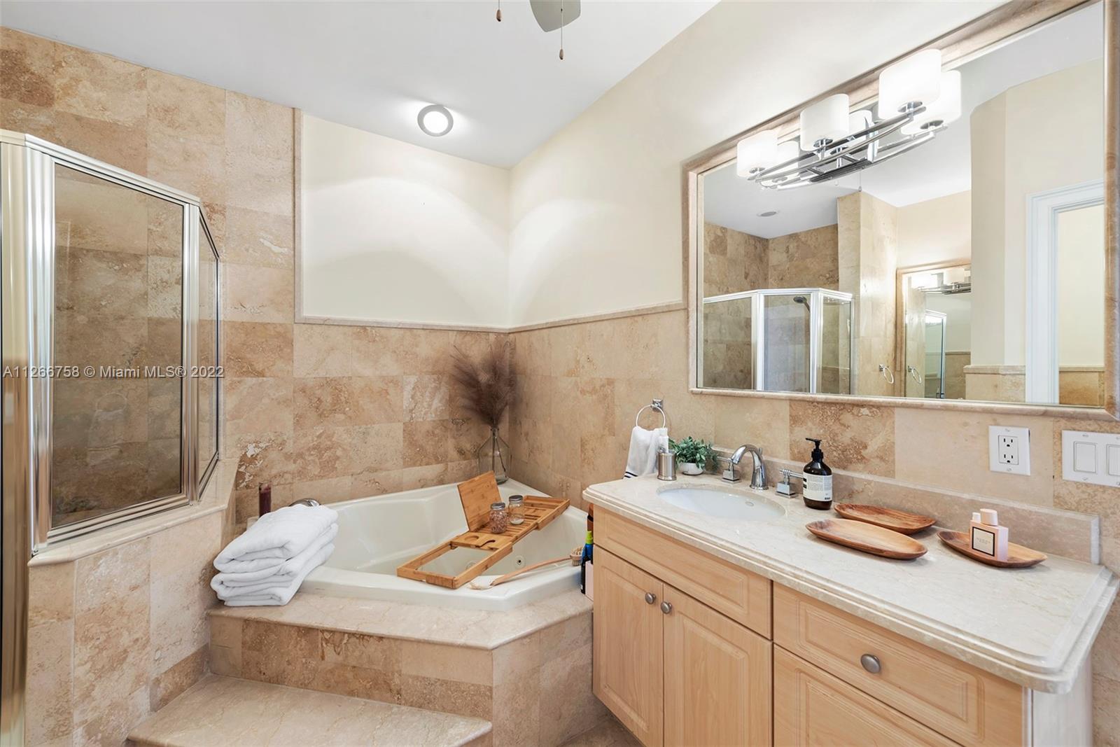 2920-22 WEST TRADE CONDO - Residential