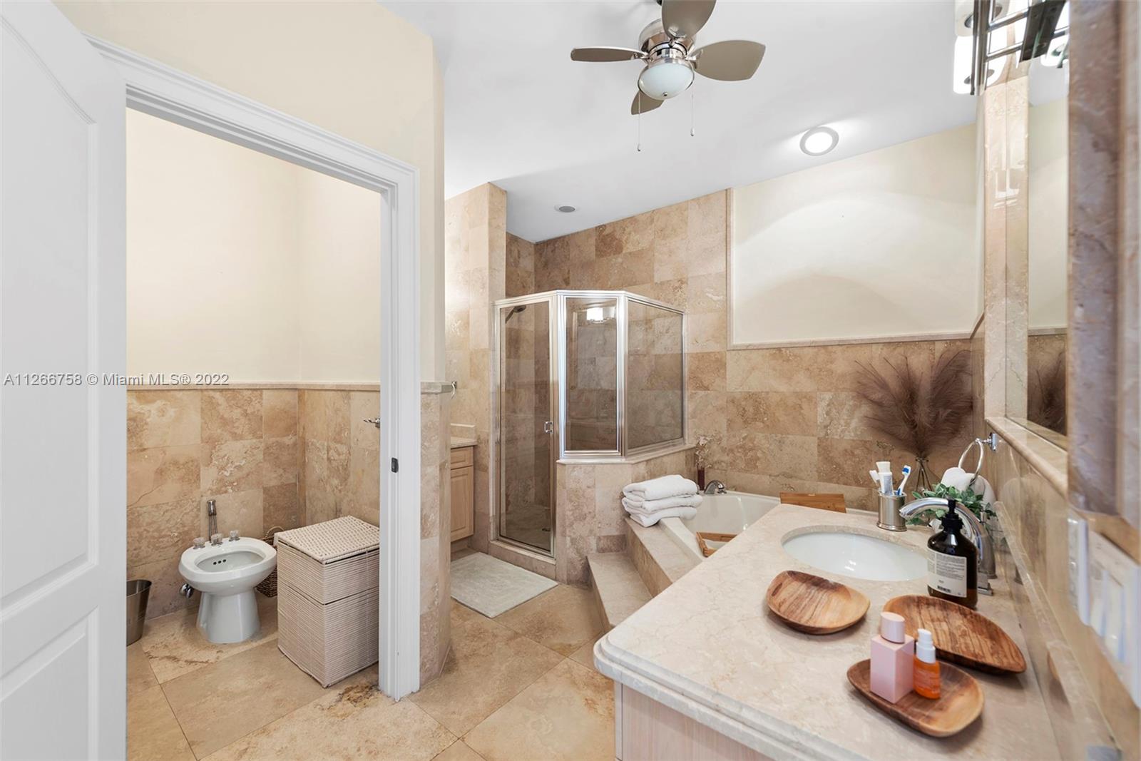 2920-22 WEST TRADE CONDO - Residential