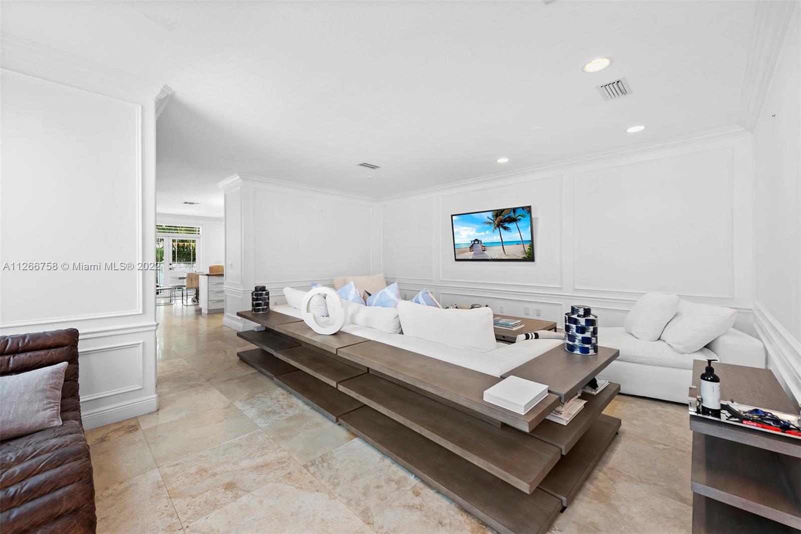 2920-22 WEST TRADE CONDO - Residential