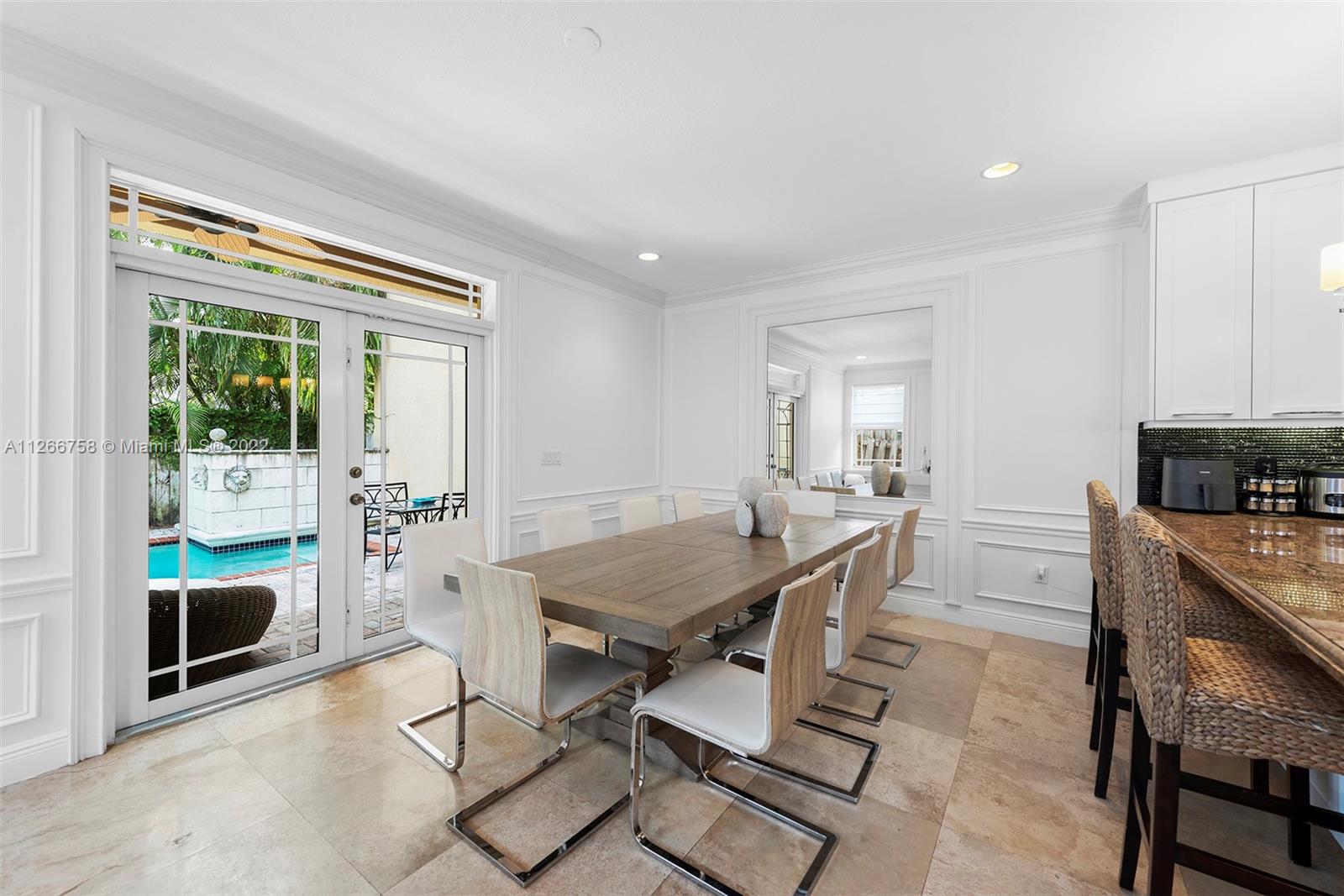 2920-22 WEST TRADE CONDO - Residential
