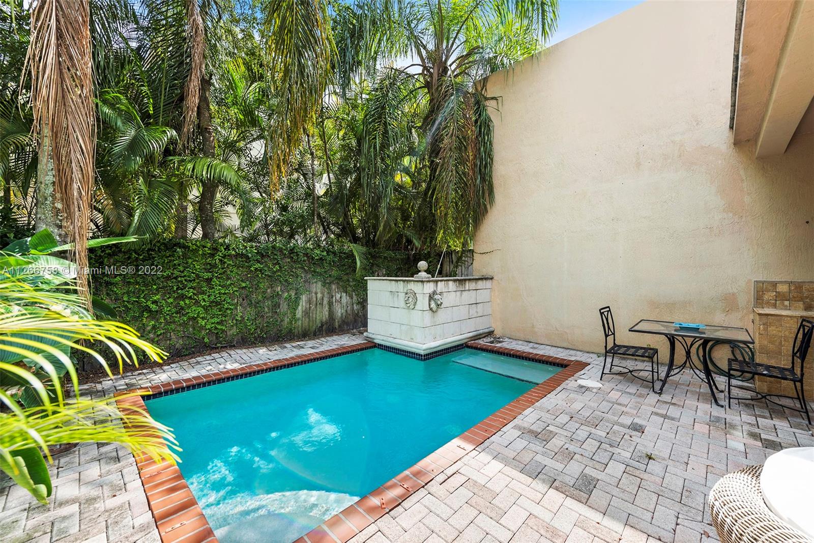 2920-22 WEST TRADE CONDO - Residential