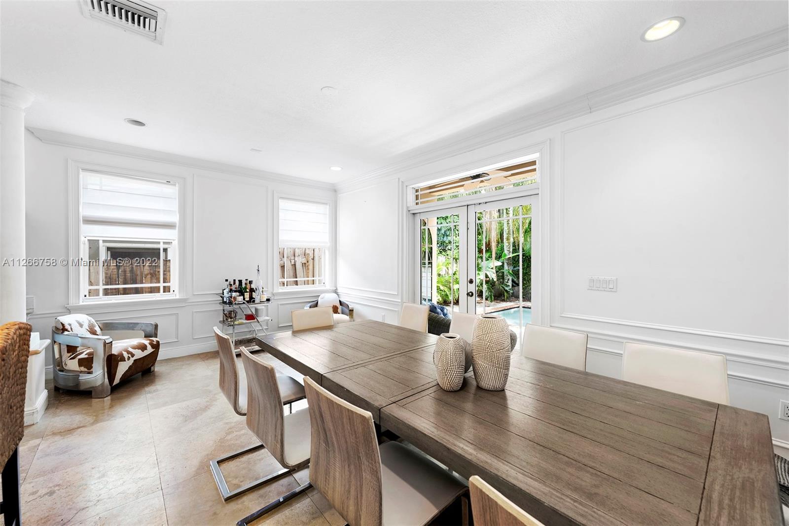 2920-22 WEST TRADE CONDO - Residential