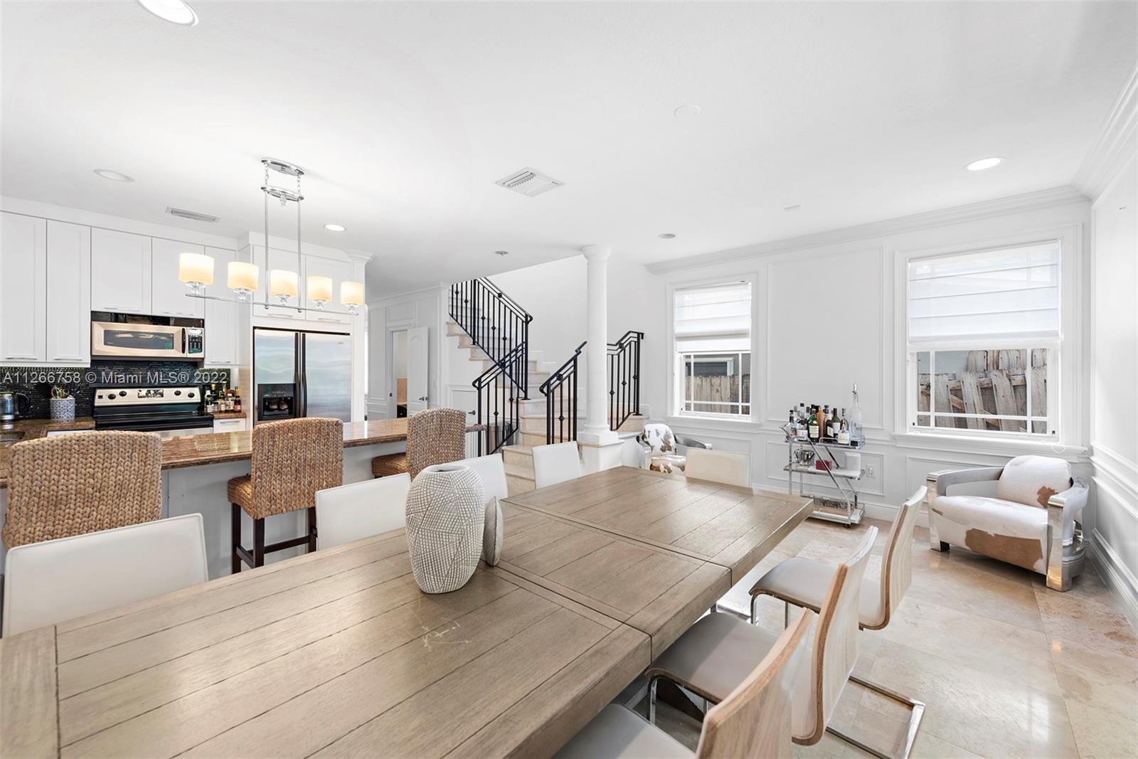 2920-22 WEST TRADE CONDO - Residential
