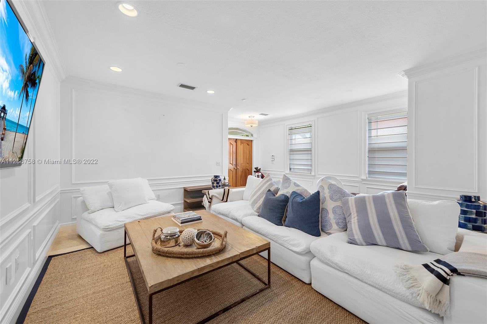 2920-22 WEST TRADE CONDO - Residential
