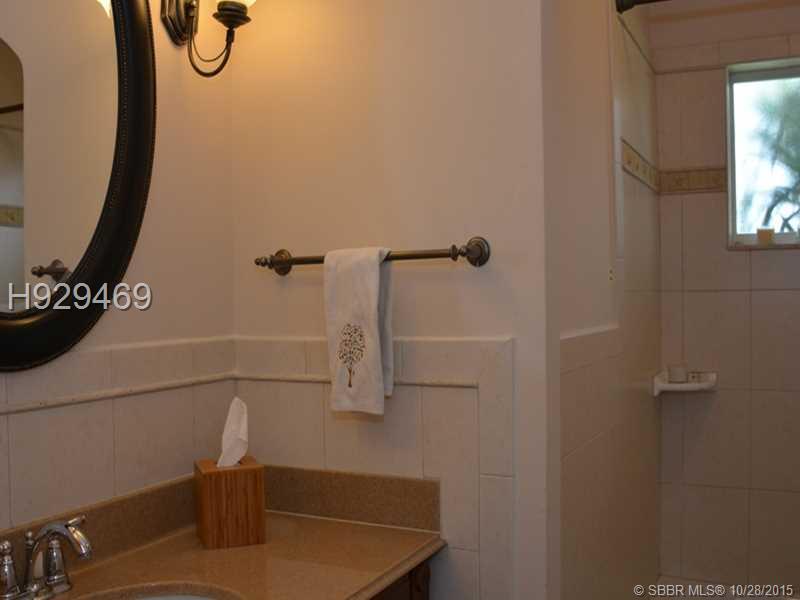 HOLLYWOOD HILLS 6-22 B - Residential