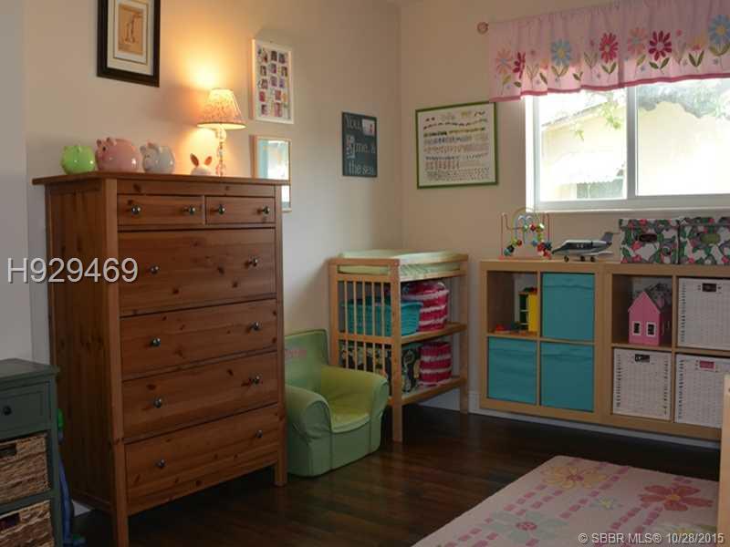 HOLLYWOOD HILLS 6-22 B - Residential