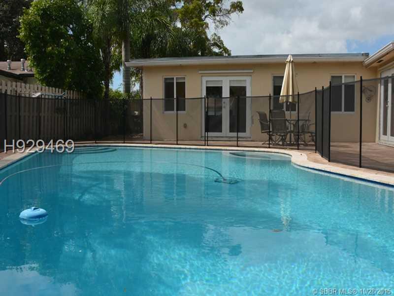 HOLLYWOOD HILLS 6-22 B - Residential
