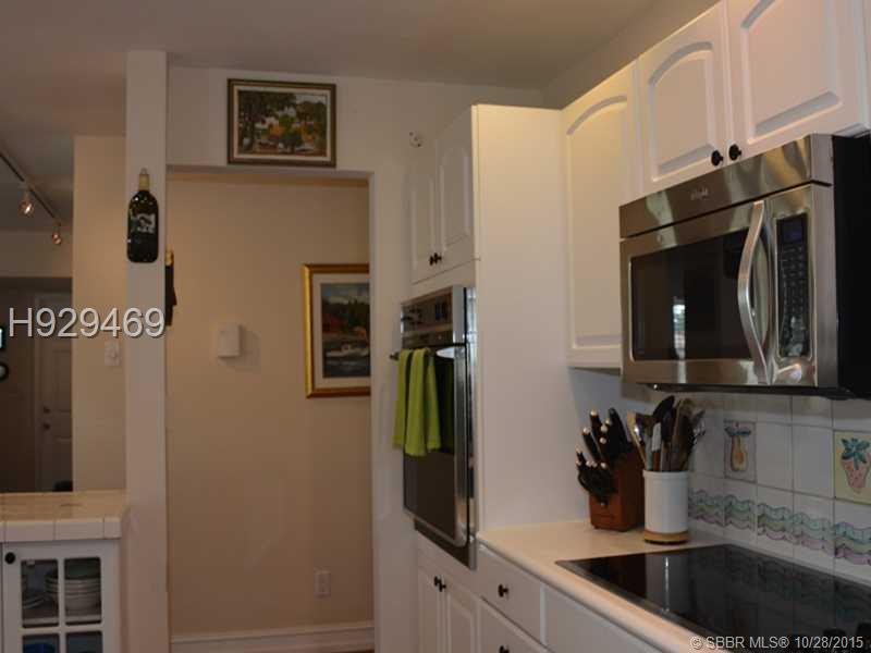 HOLLYWOOD HILLS 6-22 B - Residential