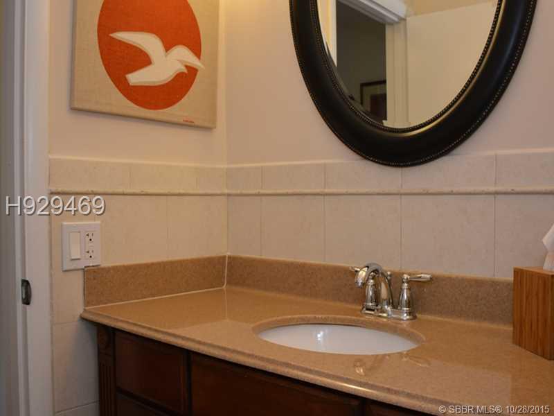 HOLLYWOOD HILLS 6-22 B - Residential