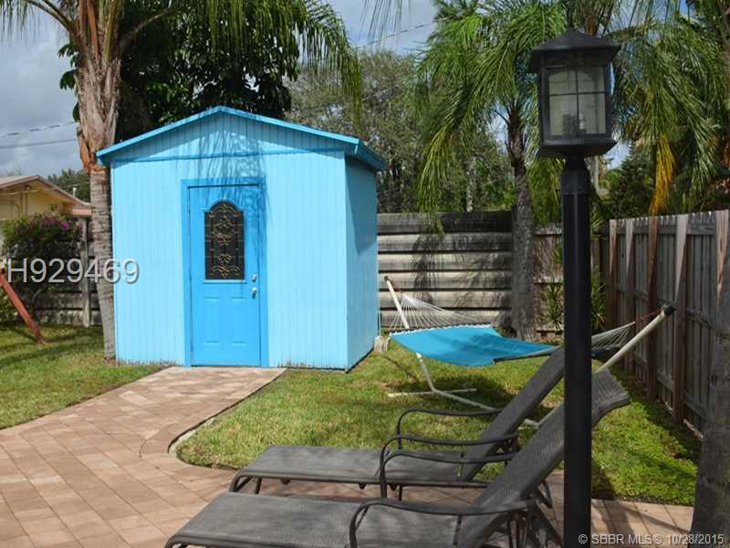 HOLLYWOOD HILLS 6-22 B - Residential