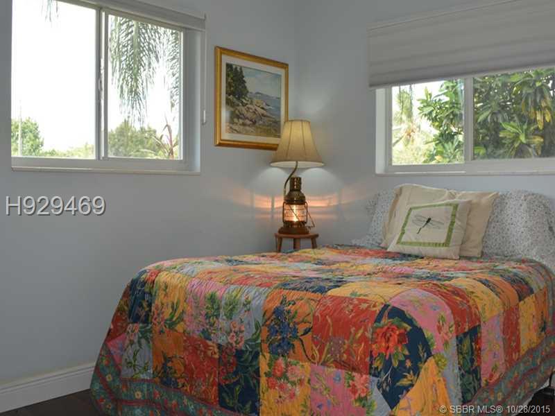 HOLLYWOOD HILLS 6-22 B - Residential