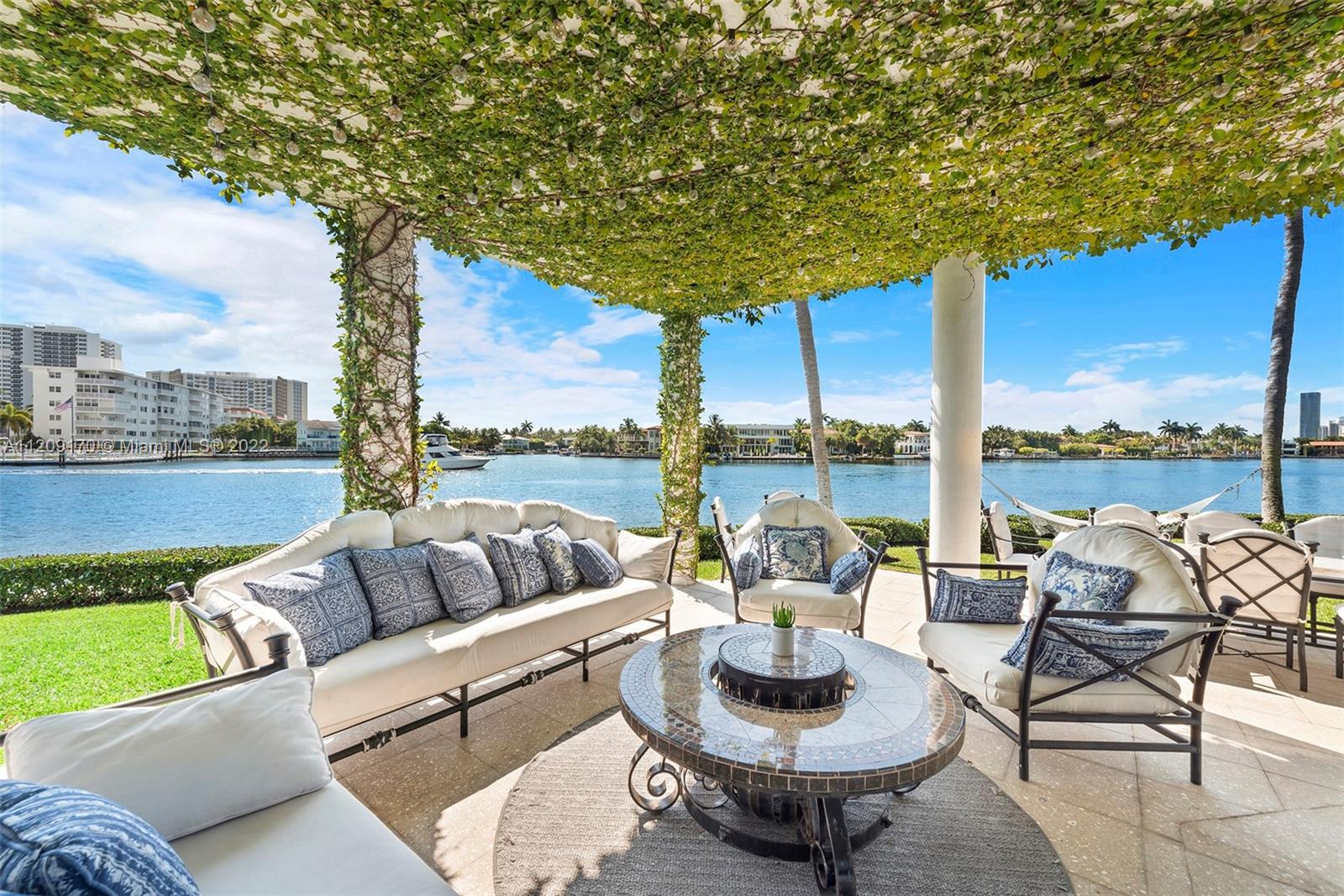 GOLDEN ISLES - Residential