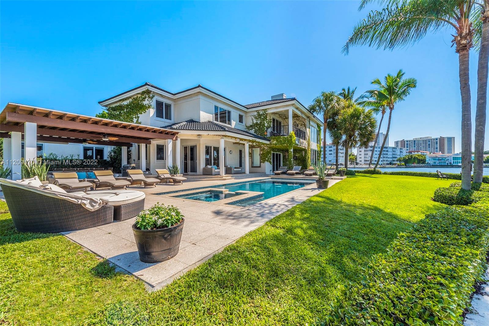 GOLDEN ISLES - Residential