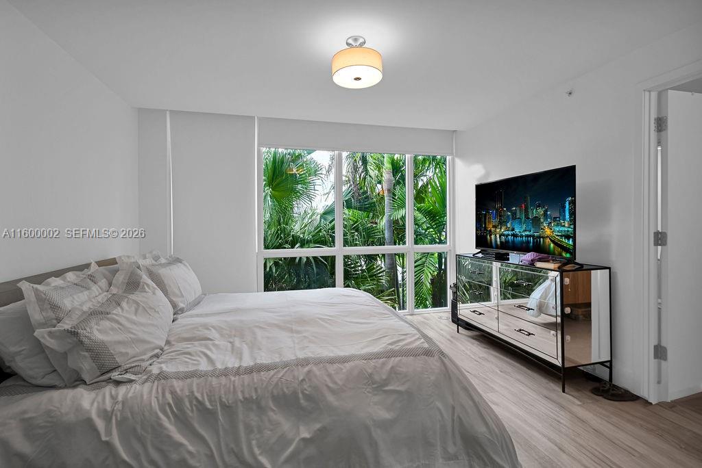 BAY HARBOR ISLAND - Residential