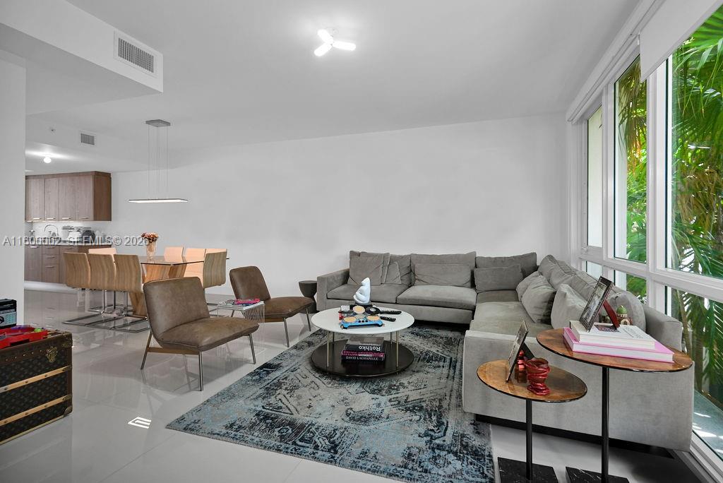 BAY HARBOR ISLAND - Residential