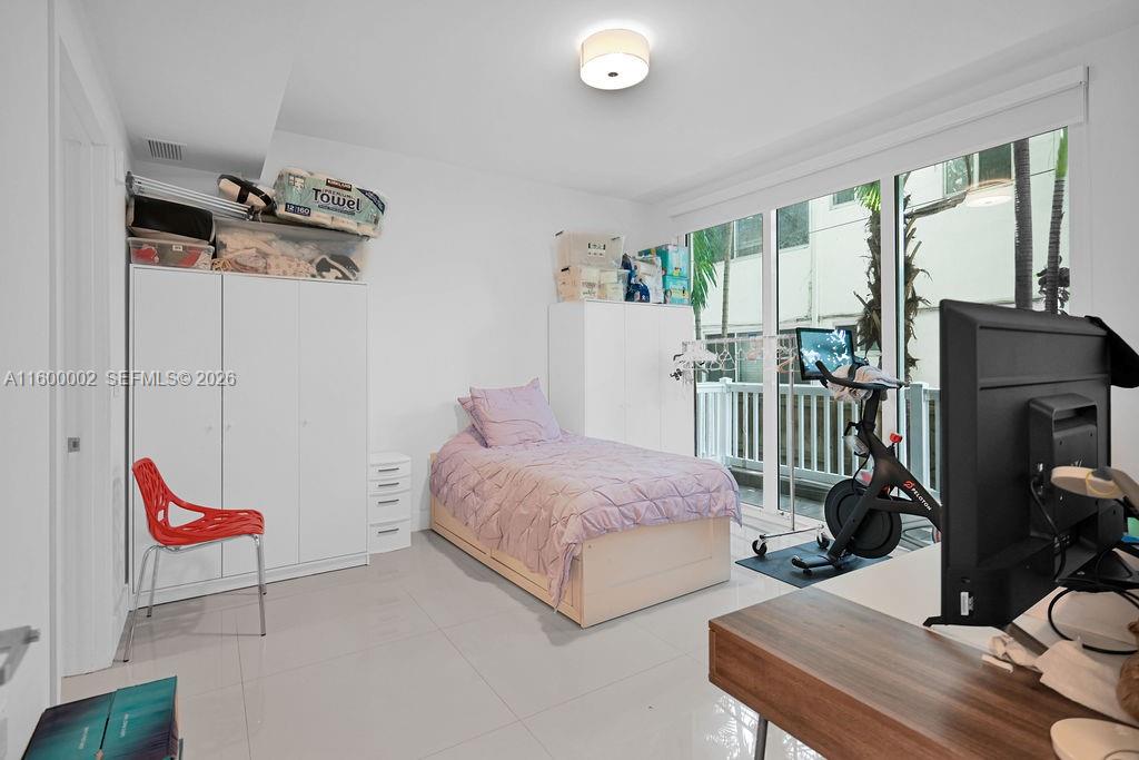 BAY HARBOR ISLAND - Residential