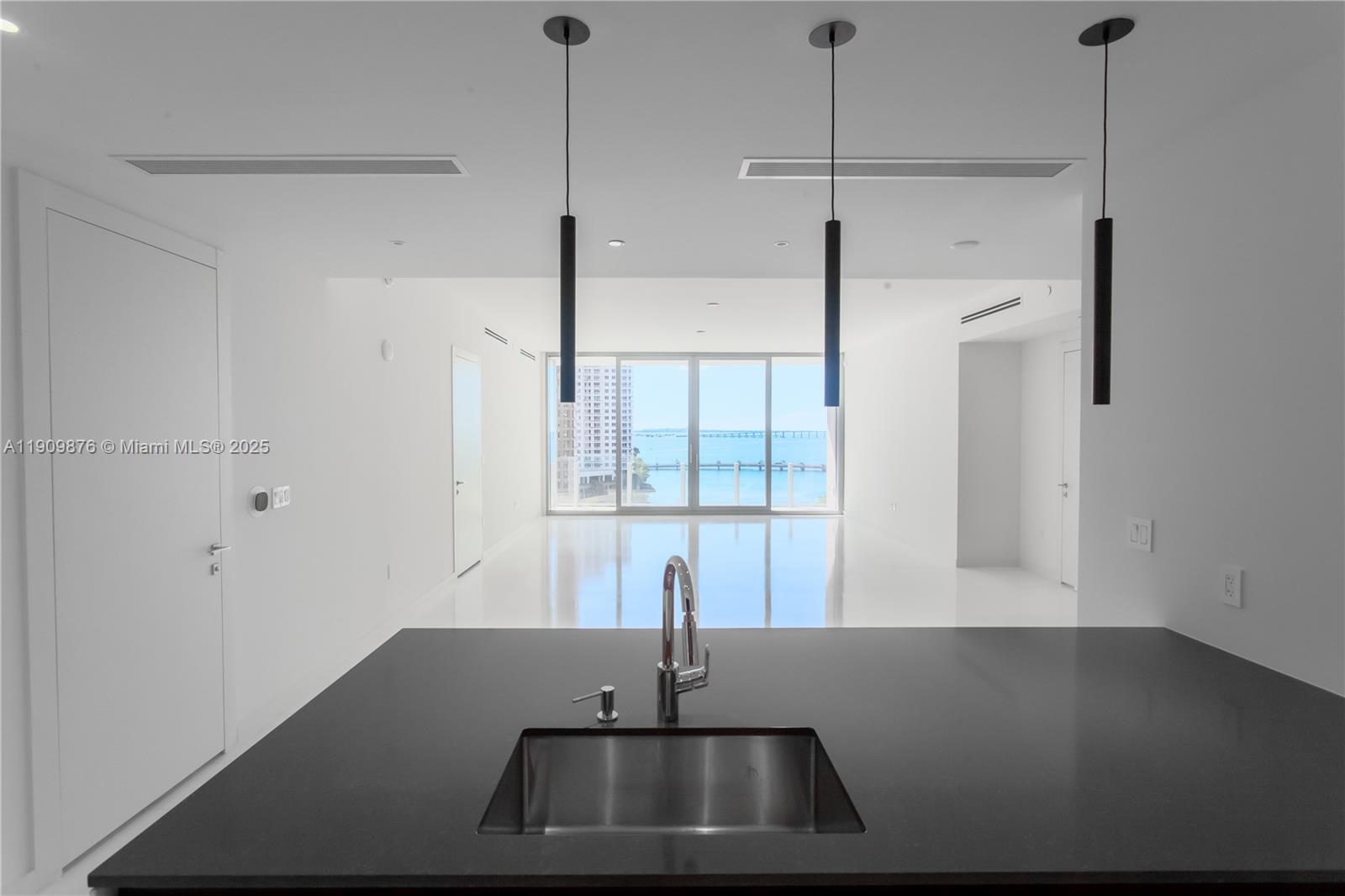 ASTON MARTIN - Residential