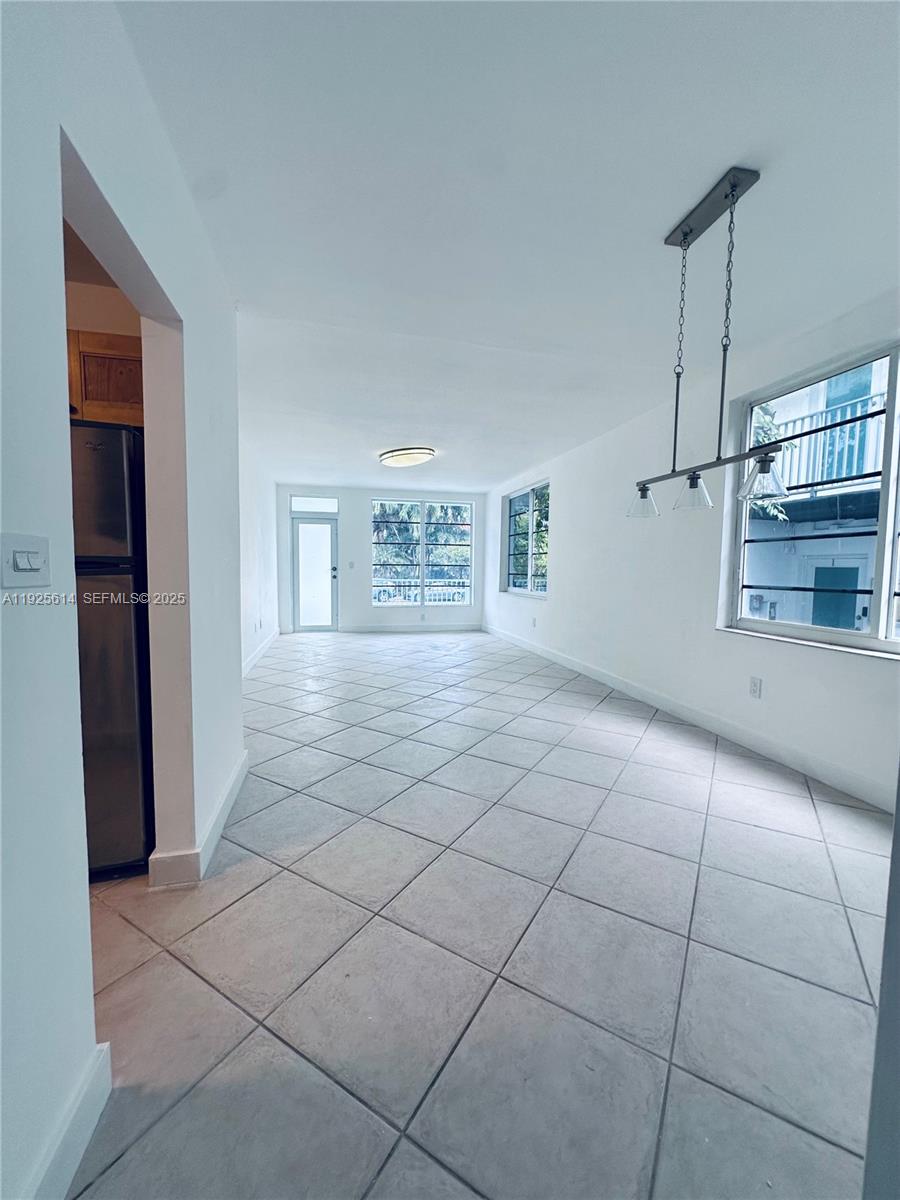Charming corner residence, offer spacious layout, recently renovated and prime location at the center of South Beach's flamingo park neighborhood, hurricane proof windows and doors installed, flood with natural light, centrally located steps away from Flamingo Park, the beach, shops and restaurants. VACANT AND READY TO MOVE IN