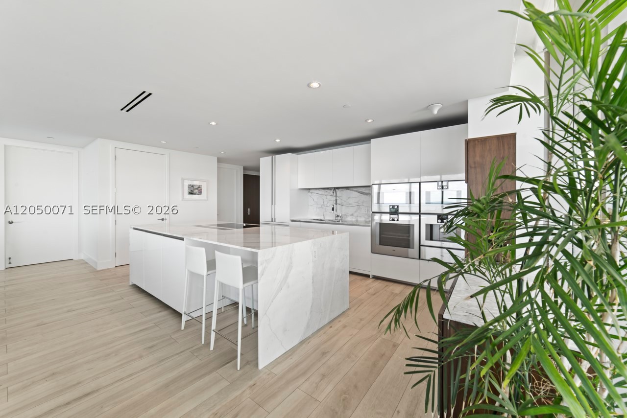 OCEANA BAL HARBOUR CONDO - Residential Lease