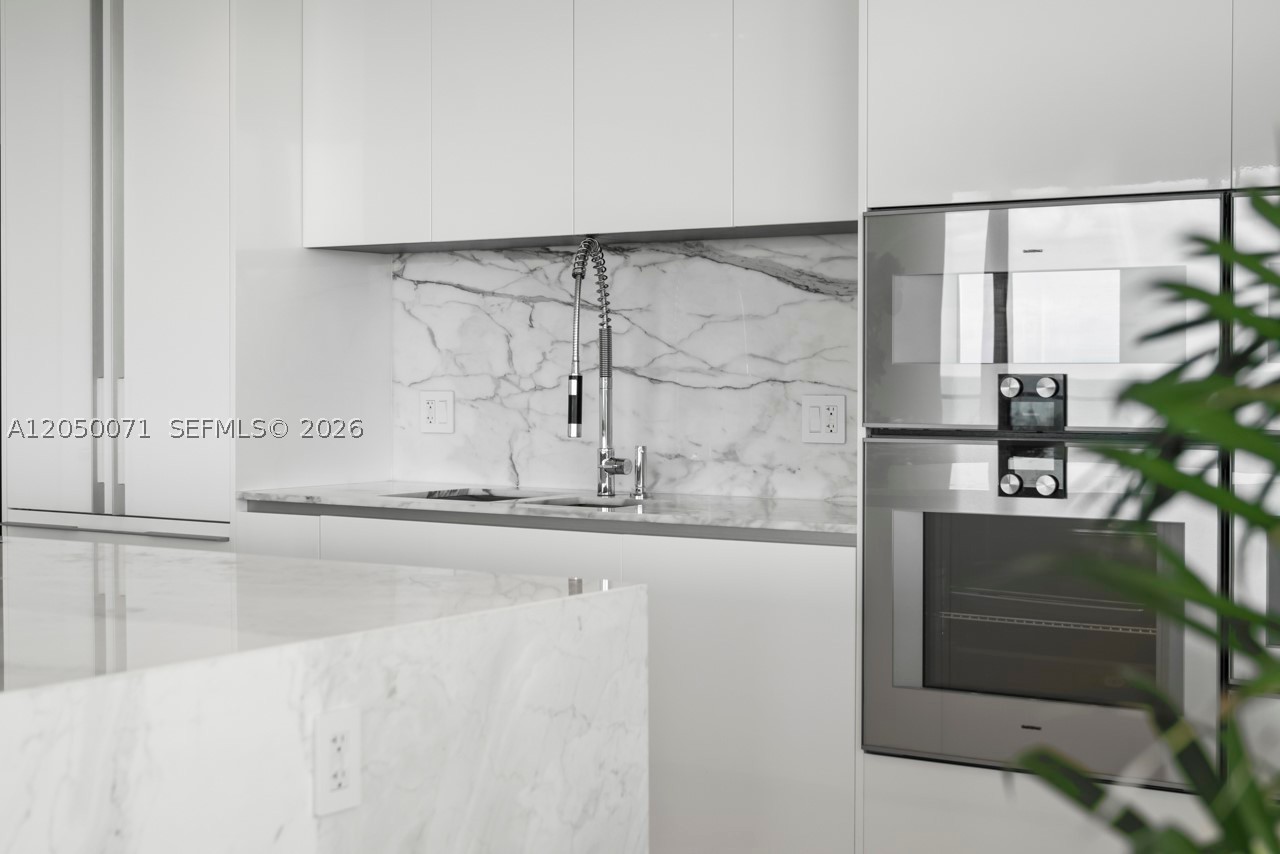 OCEANA BAL HARBOUR CONDO - Residential Lease