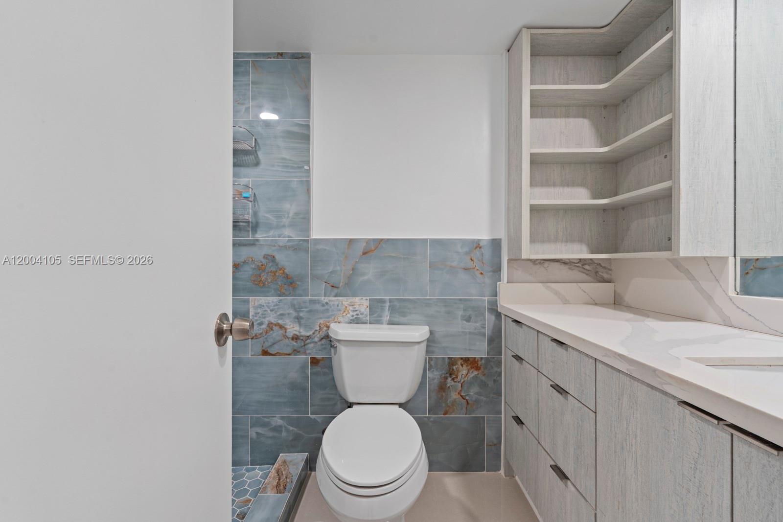 VERSIALLES GARDENS II CON - Residential