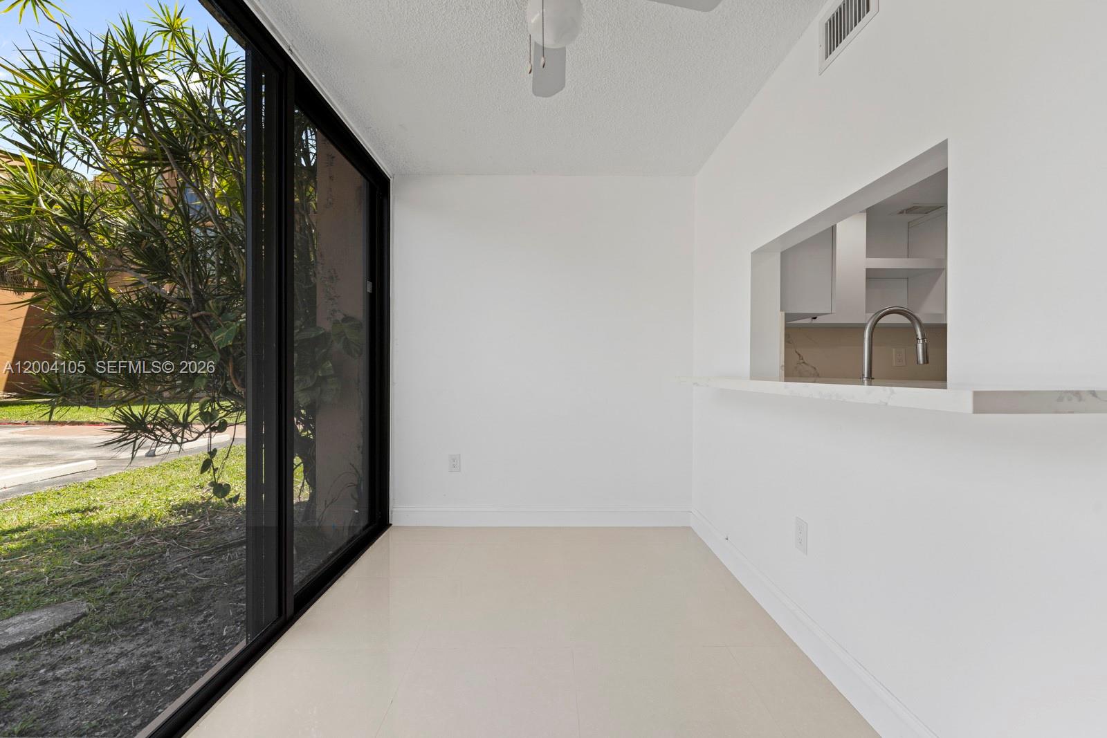 VERSIALLES GARDENS II CON - Residential