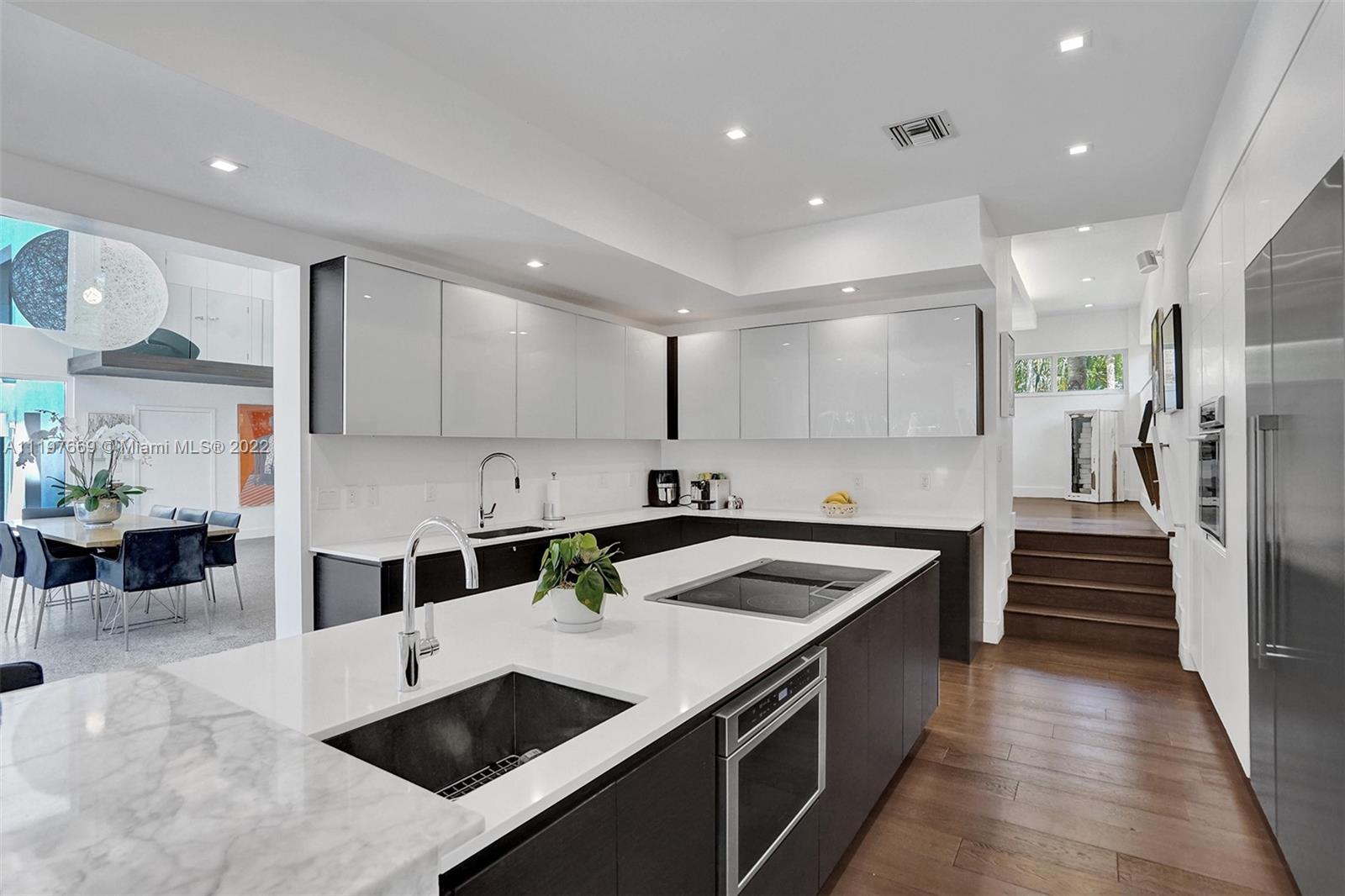 COLLINS ESTATES 1ST ADDN - Residential